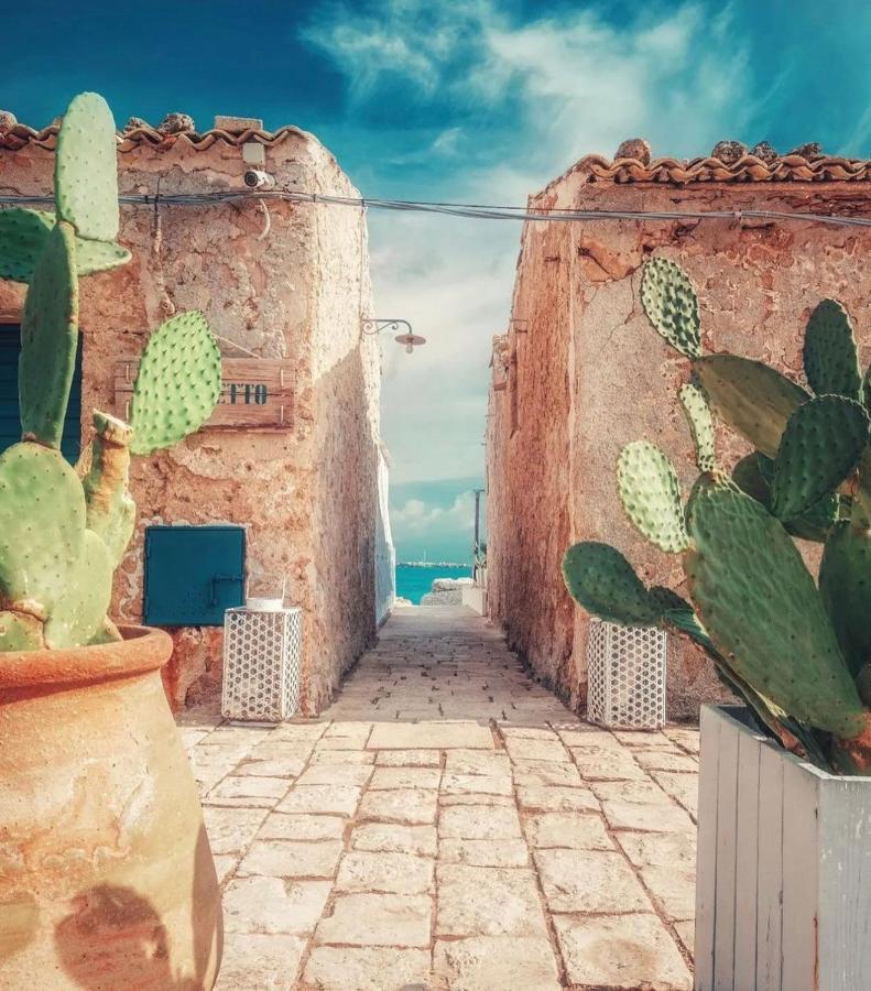 Tannur Del Carmine Villa Noto Bagian luar foto