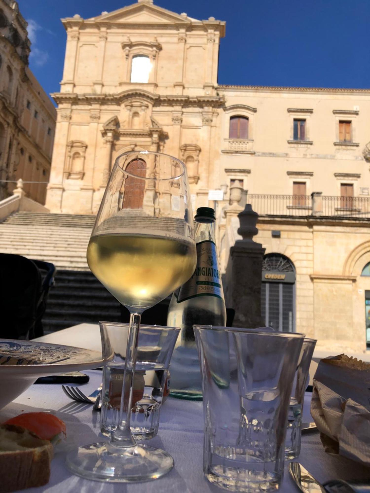 Tannur Del Carmine Villa Noto Bagian luar foto