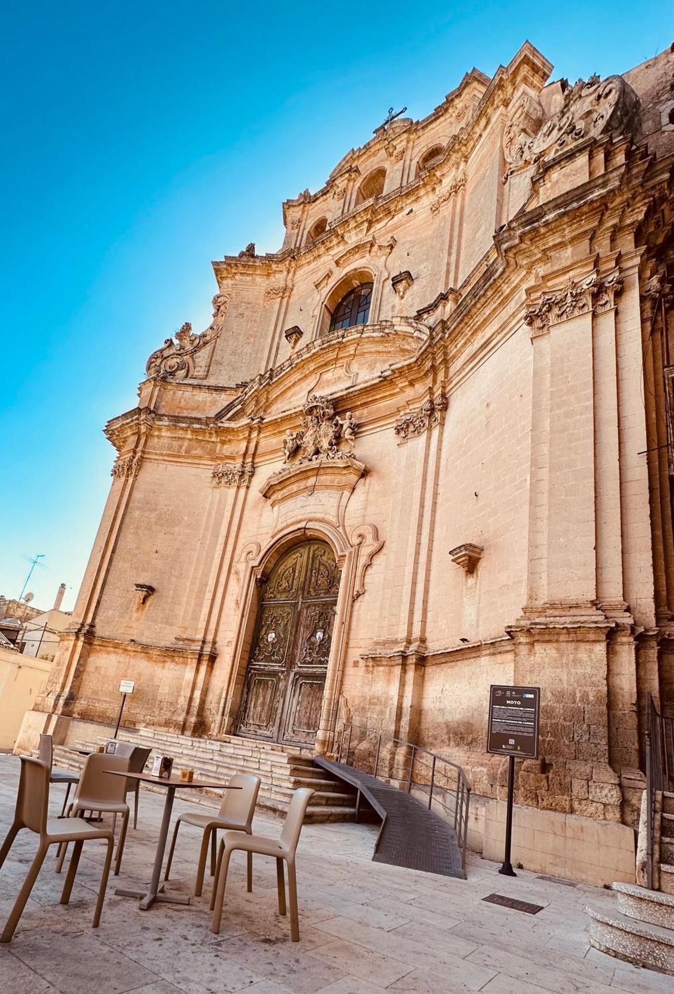 Tannur Del Carmine Villa Noto Bagian luar foto